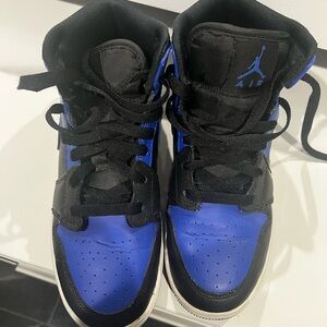 Jordan Kids Black and Blue Sneakers